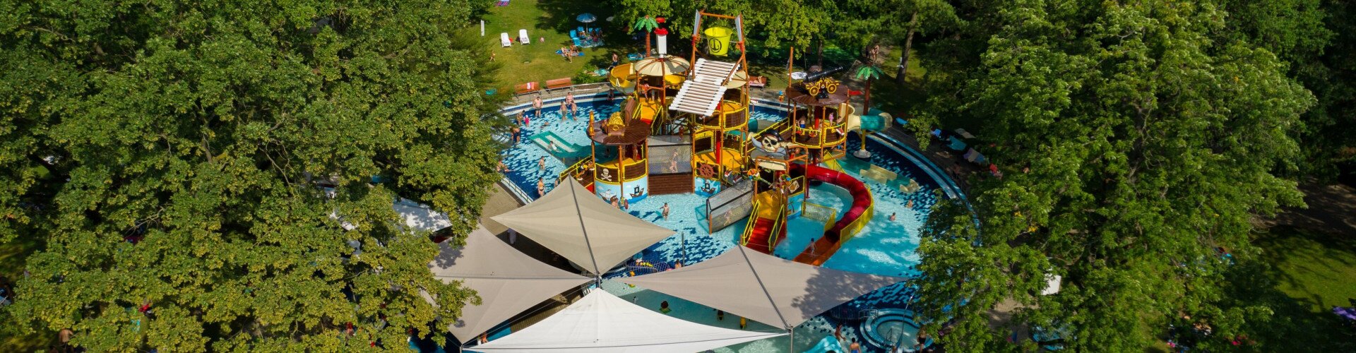 Gyulai Várfürdő és AquaPalota